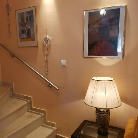 Purple_rose_apartment *